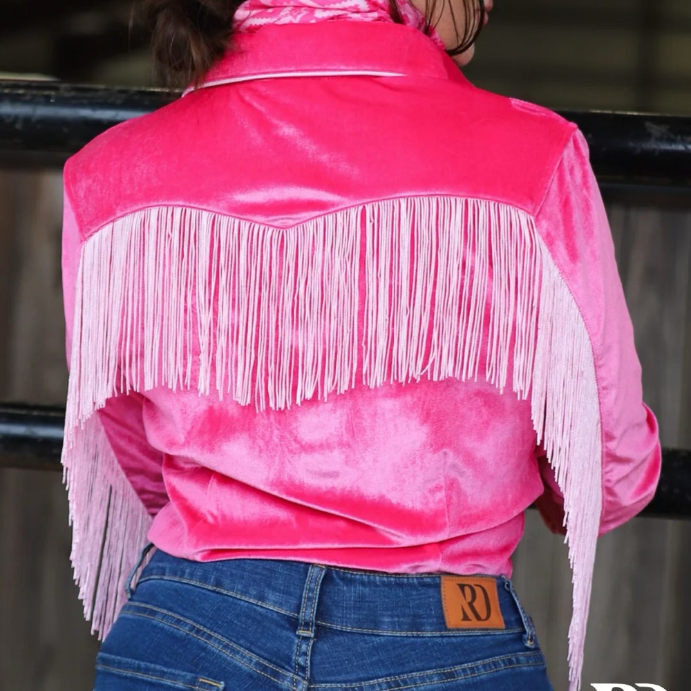 Ranch Dress’n Hot Pink Fringe Velvet Performance Rodeo Shirt – NWOT